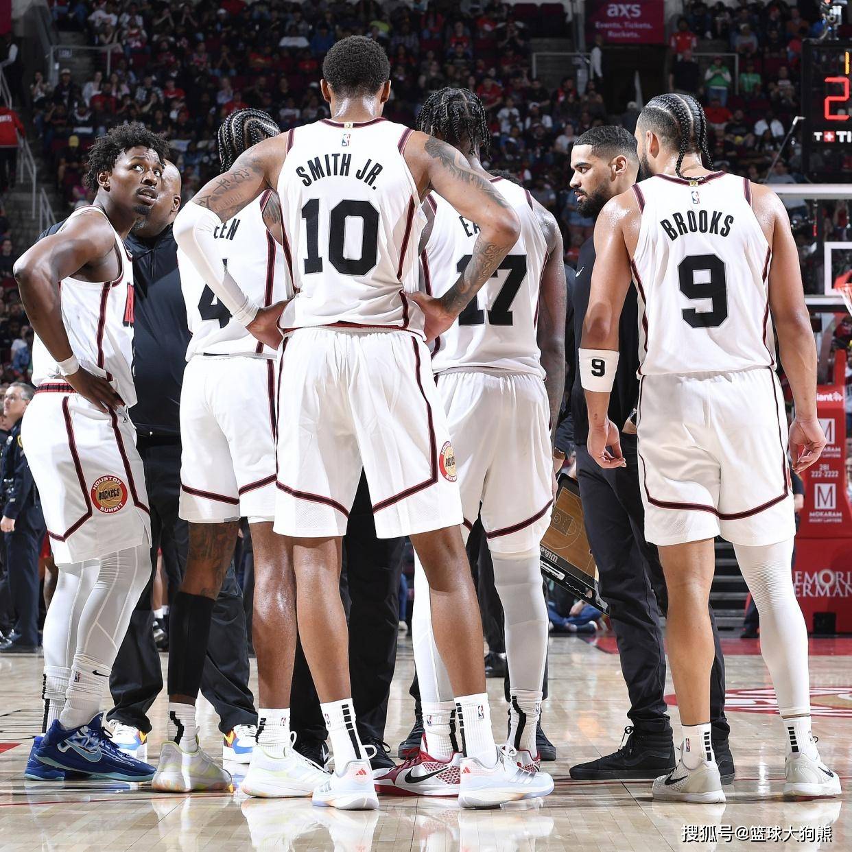 包含火箭队主力中锋伤势严重,赛季报销的词条 包含火箭队主力中锋伤势严重,赛季报销的词条