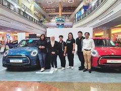 新秀闪耀登场,表现引人瞩目(新秀闪耀登场,表现引人瞩目的句子) 新秀闪耀登场,表现引人瞩目(新秀闪耀登场,表现引人瞩目的句子)