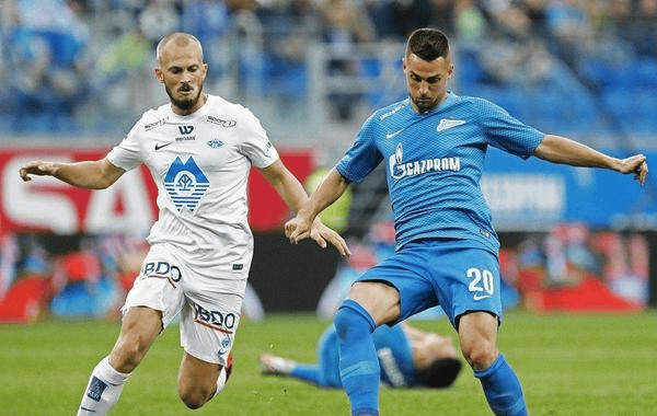 科特迪瓦中场传球精准,助球队反超比分 科特迪瓦中场传球精准,助球队反超比分