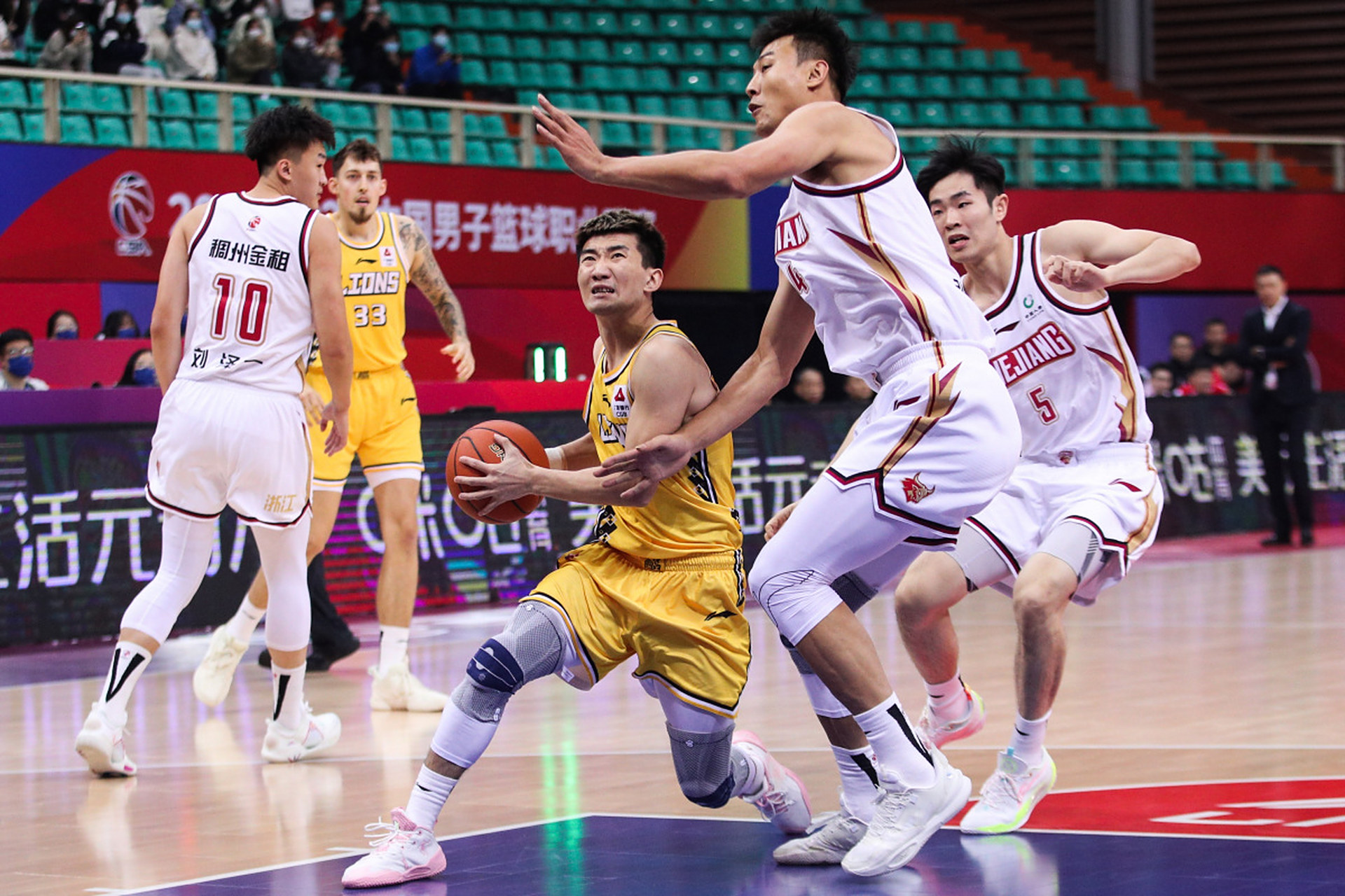 包含欧洲顶级篮球联赛揭开战绩激烈的一周大幕的词条 包含欧洲顶级篮球联赛揭开战绩激烈的一周大幕的词条