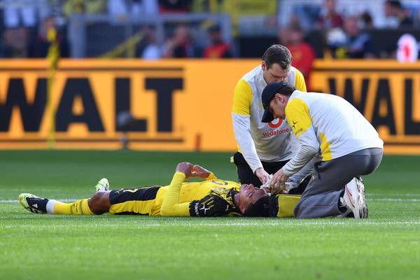 柏林联队球员奋力拼搏,最终战胜对手 柏林联队球员奋力拼搏,最终战胜对手