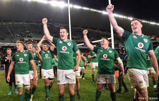 关于南安普顿后防球员戏耍队友获点赞的信息 关于南安普顿后防球员戏耍队友获点赞的信息