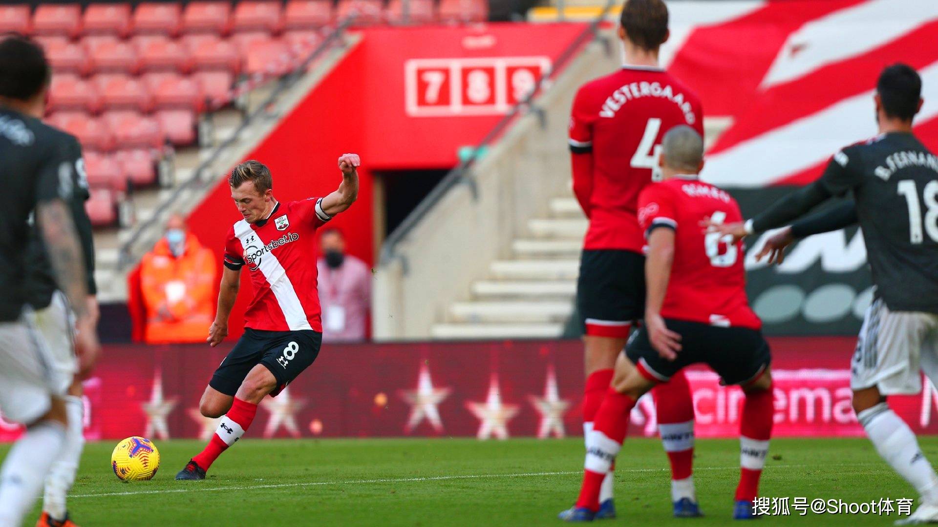 关于南安普顿后防球员戏耍队友获点赞的信息 关于南安普顿后防球员戏耍队友获点赞的信息