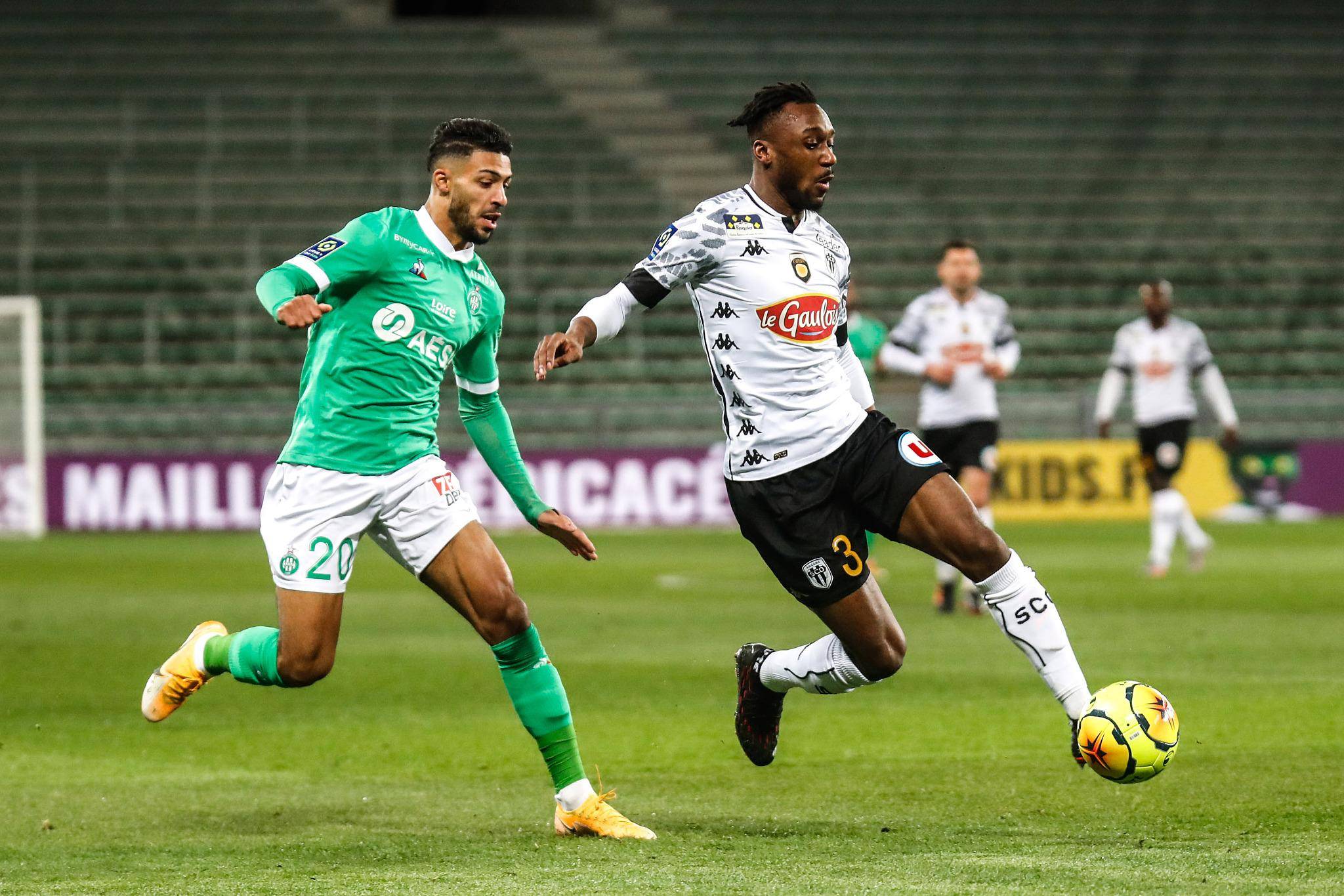 圣埃蒂安球员表现出色，连续三场比赛保持不败的简单介绍