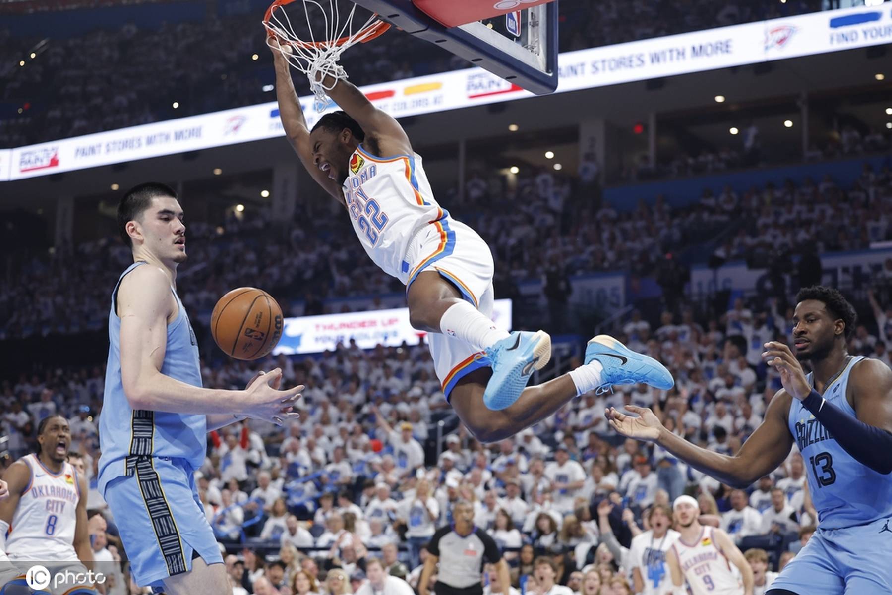 灰熊逆转篮网,莫兰特绝杀瞬间 灰熊逆转篮网,莫兰特绝杀瞬间