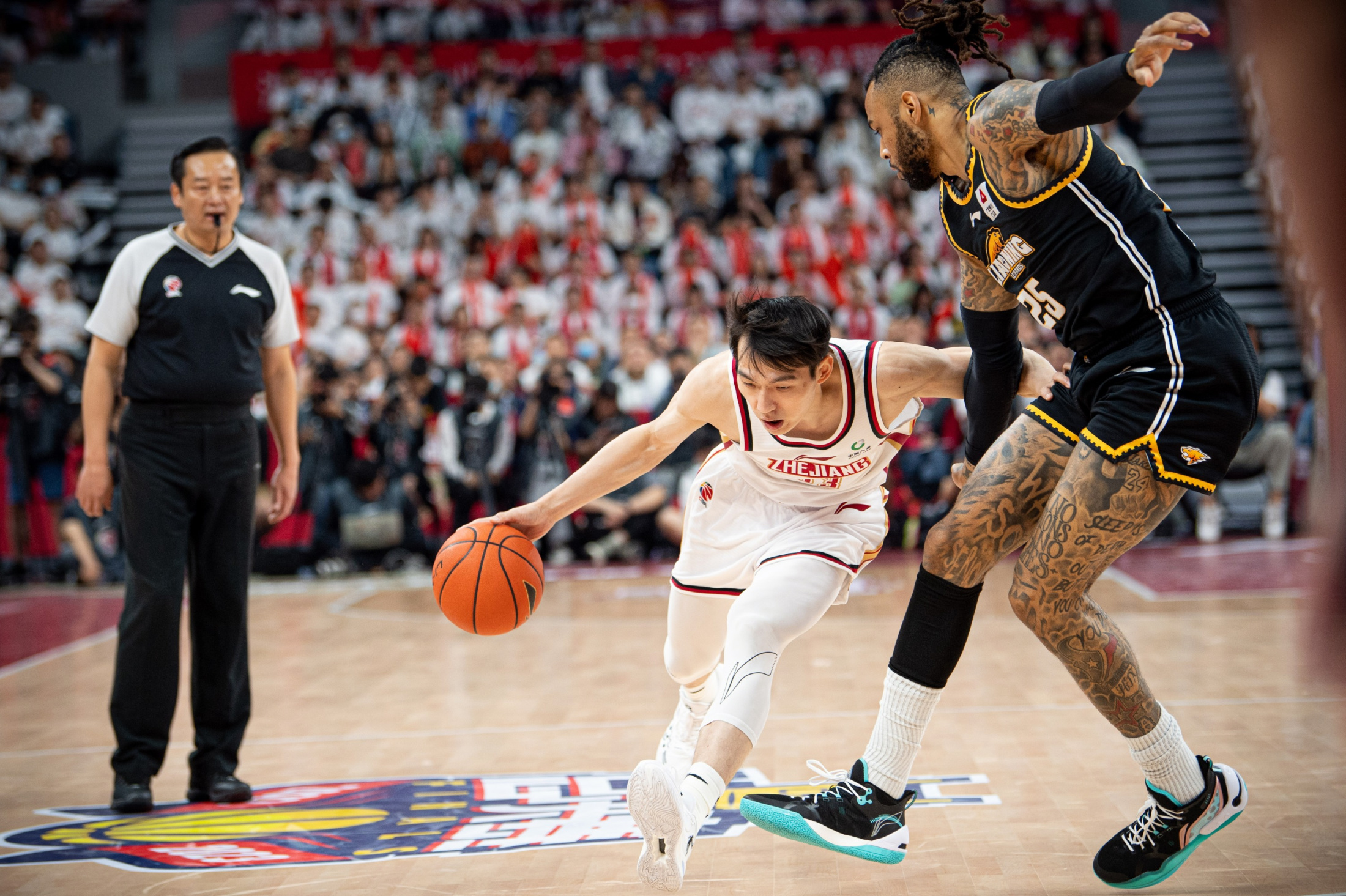 强队合力争锋,胜出充满挑战 强队合力争锋,胜出充满挑战